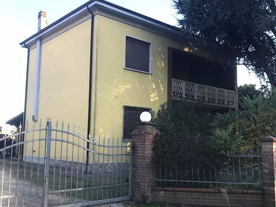 Immagine 2 di Casa indipendente in vendita  in via smeraldina a Ferrara