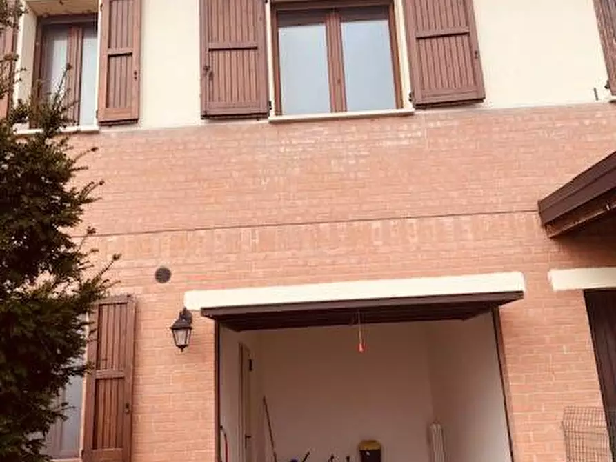 Immagine 2 di Casa indipendente in affitto  in Via Lampone a Ferrara