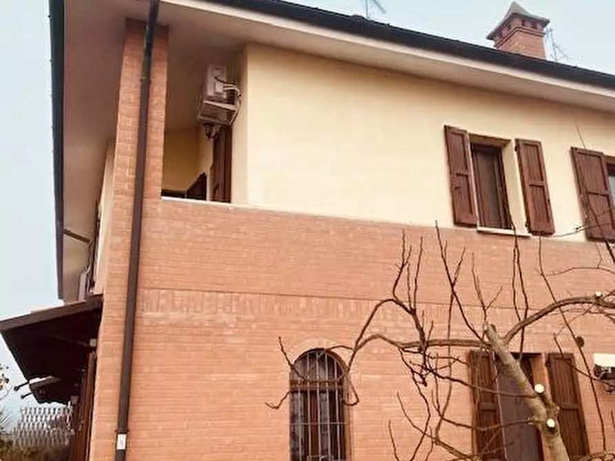 Immagine 3 di Casa indipendente in affitto  in Via Lampone a Ferrara