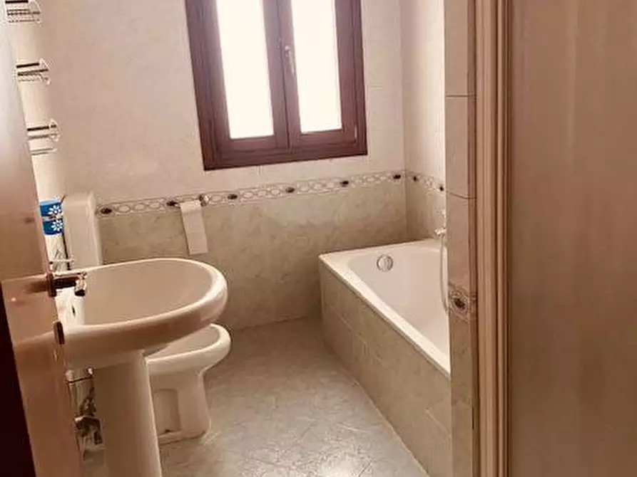 Immagine 12 di Casa indipendente in affitto  in Via Lampone a Ferrara