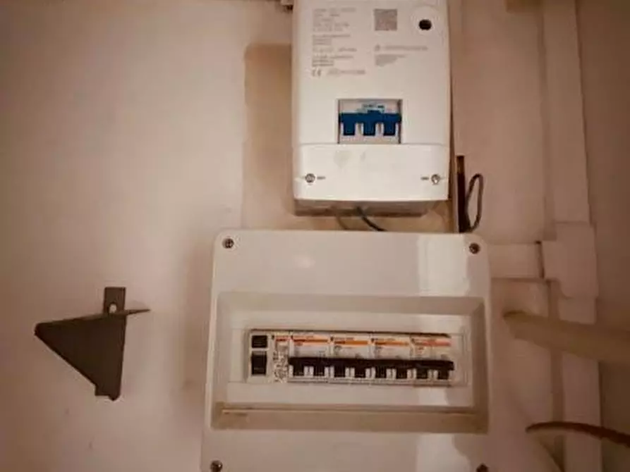 Immagine 8 di Locale commerciale in vendita  in Via Porta Catena a Ferrara