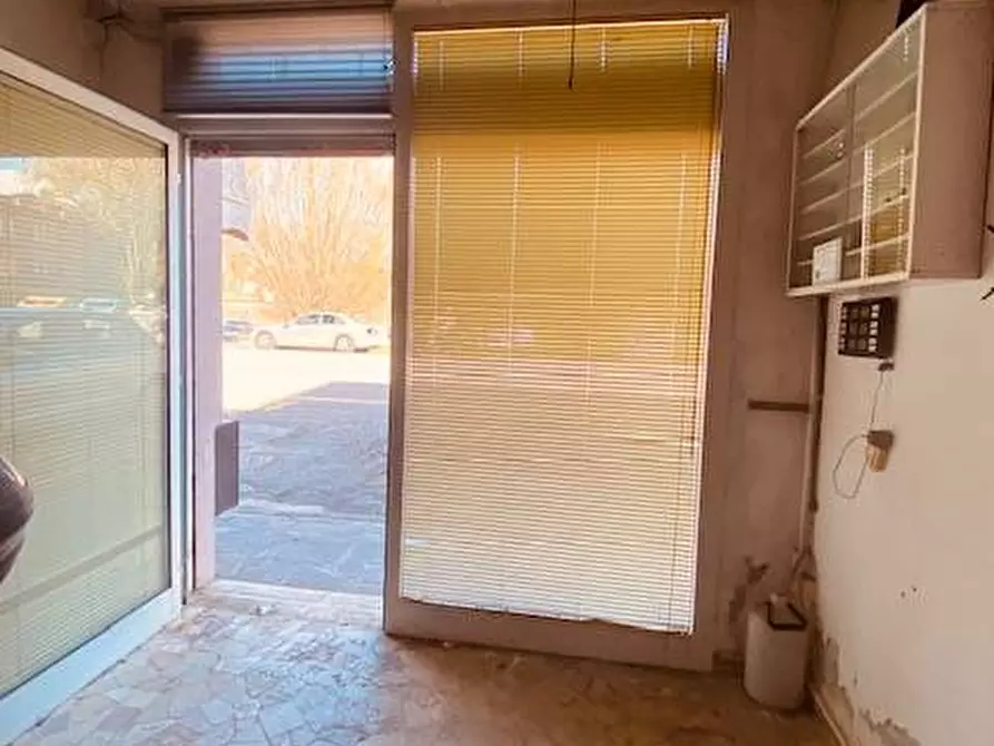 Immagine 5 di Locale commerciale in vendita  in Via Porta Catena a Ferrara