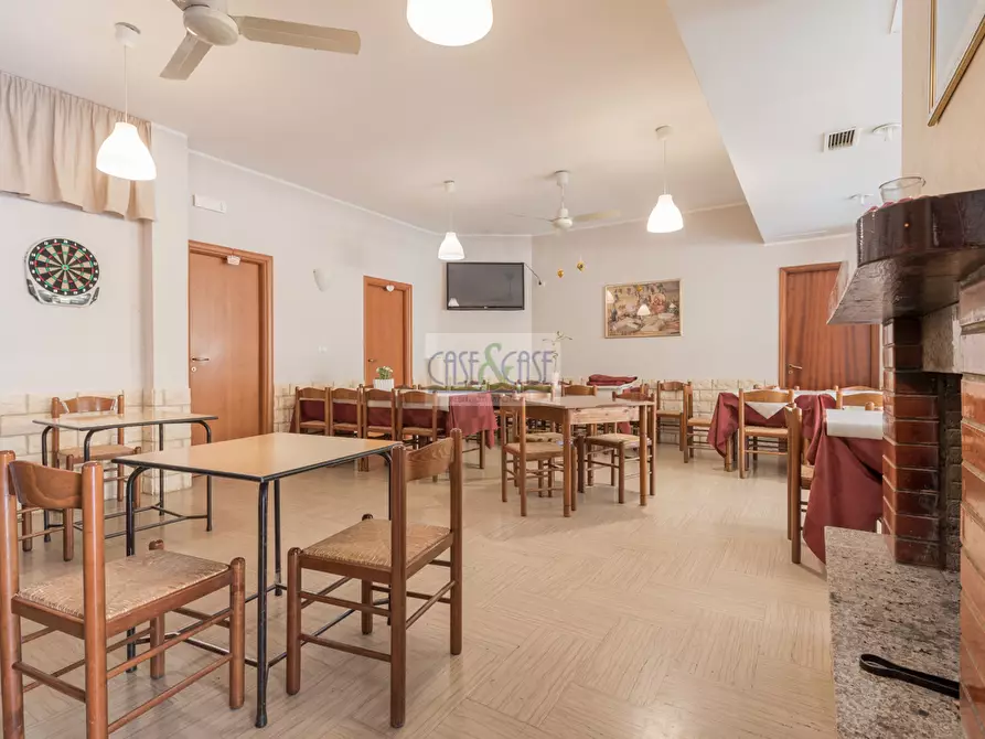 Immagine 2 di Attività commerciale in vendita  a San Giovanni Teatino