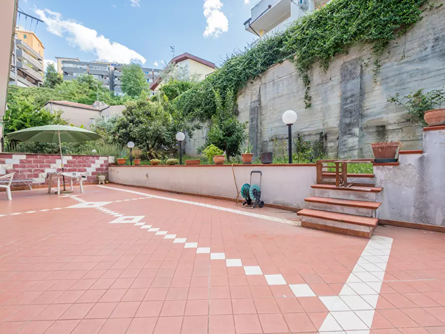 Immagine 1 di Appartamento in vendita  in Via Picena a Chieti