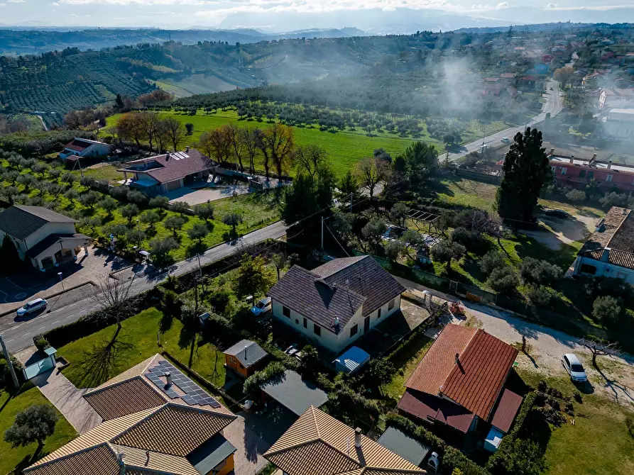 Immagine 12 di Villa in vendita  in VIA TORRE a Torrevecchia Teatina