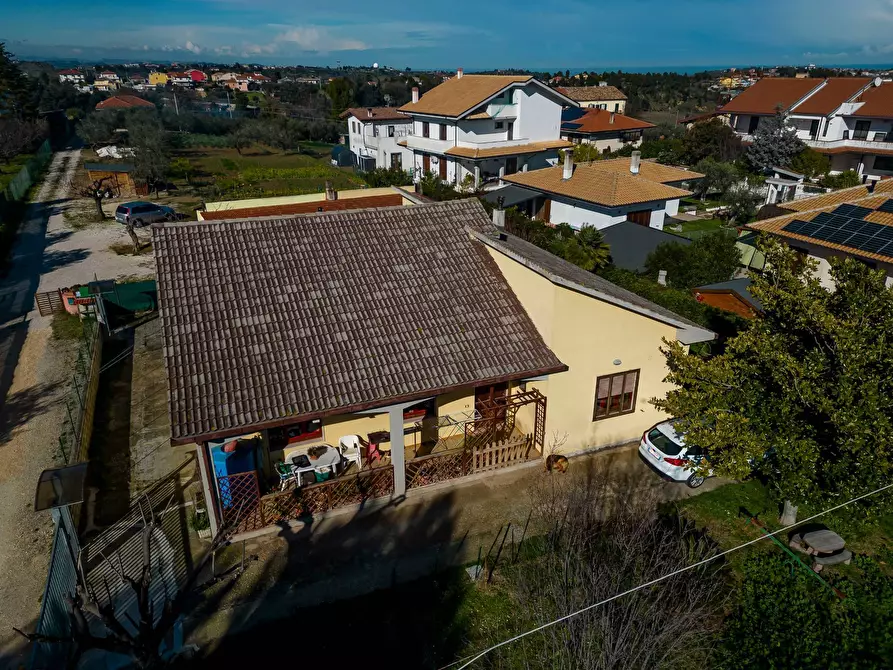 Immagine 4 di Villa in vendita  in VIA TORRE a Torrevecchia Teatina