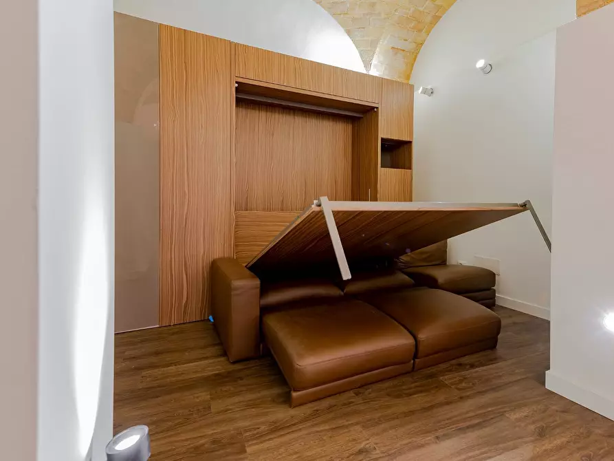 Immagine 9 di Locale commerciale in vendita  in piazza matteotti a Chieti