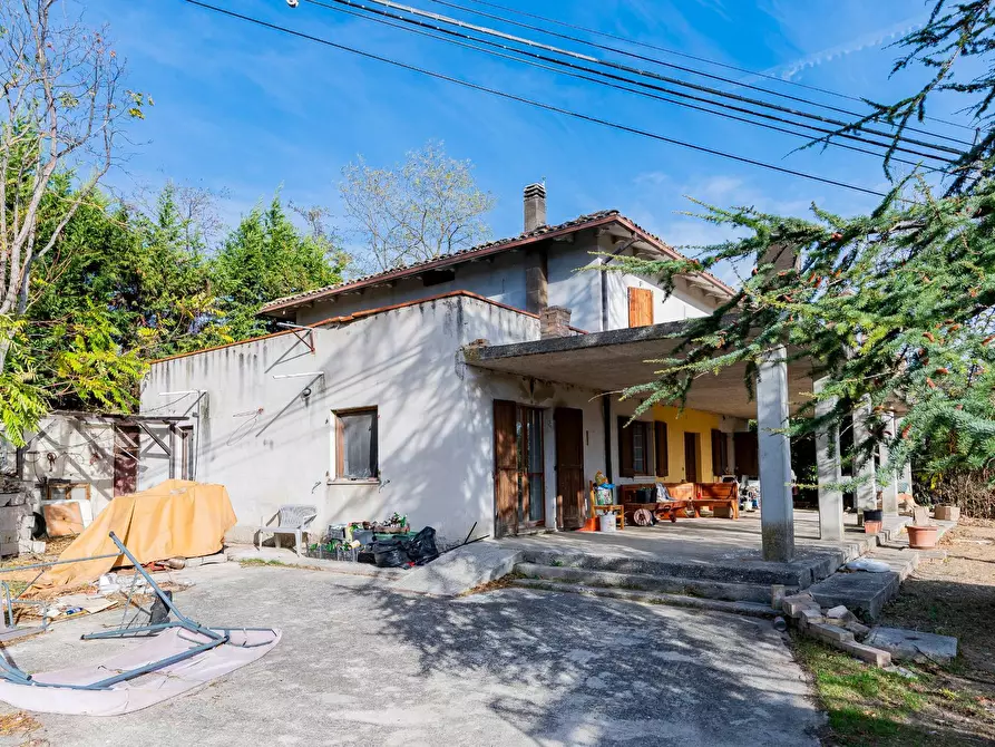 Immagine 1 di Casa indipendente in vendita  in VIA MADONNA DEL FREDDO a Chieti