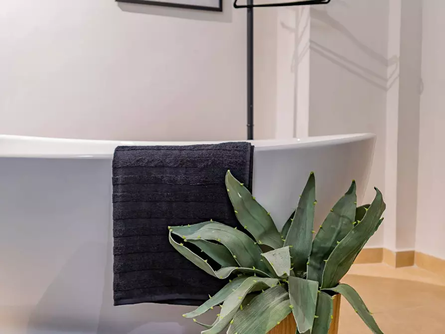 Immagine 4 di Locale commerciale in affitto  in PIAZZA MATTEOTTI a Chieti