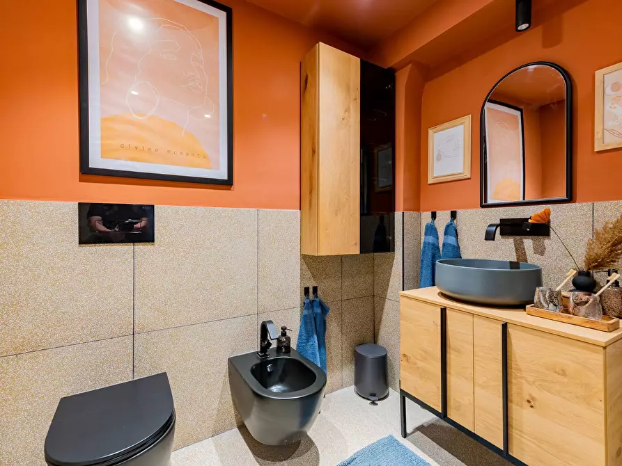 Immagine 15 di Locale commerciale in affitto  in PIAZZA MATTEOTTI a Chieti