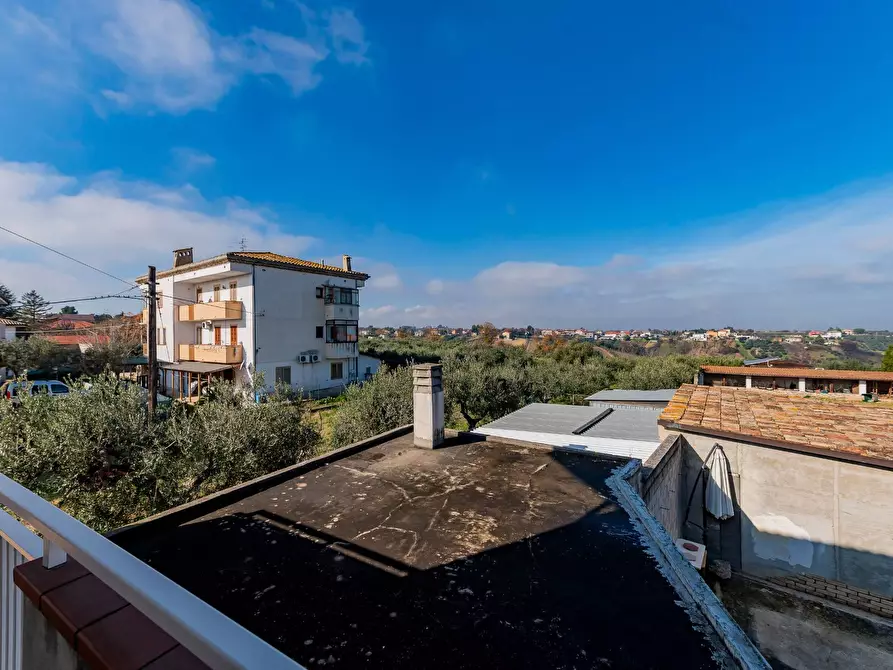 Immagine 16 di Casa indipendente in vendita  in VIA ROMA a Torrevecchia Teatina