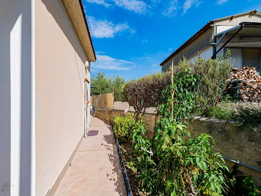 Immagine 10 di Casa indipendente in vendita  in via palazzo a Torrevecchia Teatina