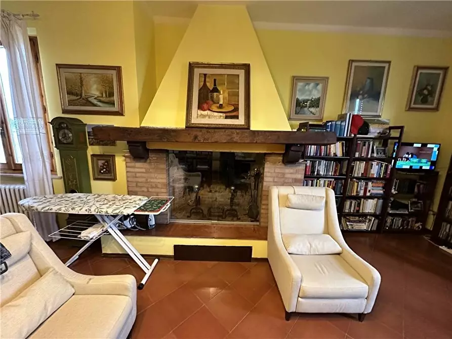 Immagine 22 di Villa in vendita  a Montespertoli