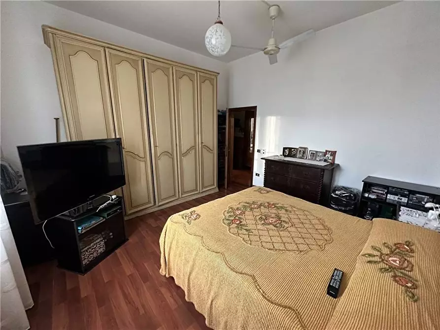 Immagine 27 di Villa in vendita  a Montespertoli