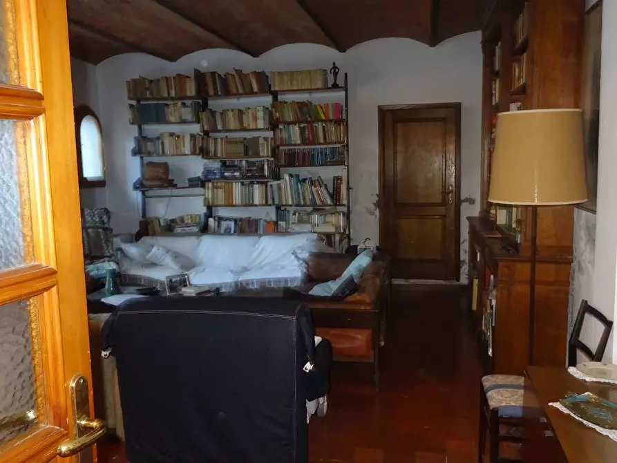 Immagine 6 di Villa in vendita  a Montespertoli