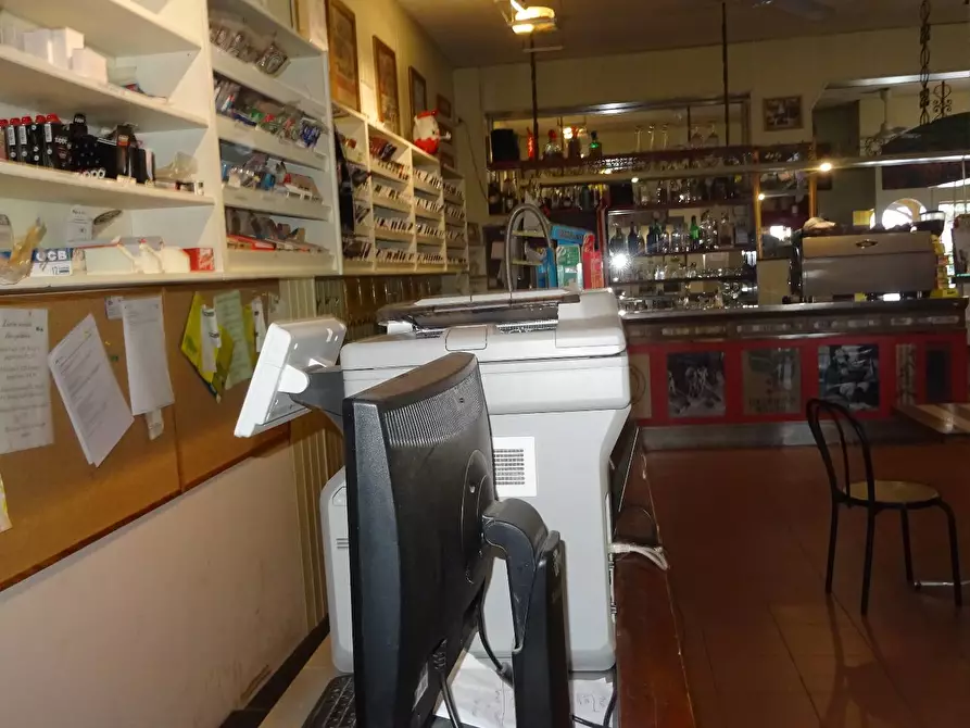 Immagine 3 di Attività commerciale in vendita  a Montespertoli
