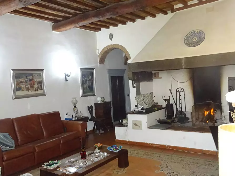 Immagine 5 di Villa in vendita  a Montespertoli