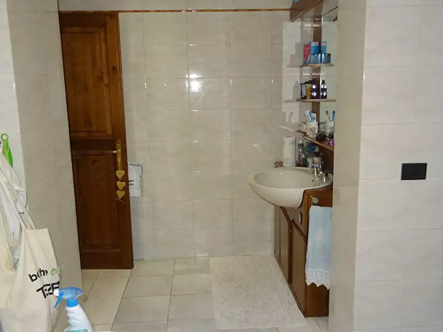 Immagine 22 di Villa in vendita  a Montespertoli