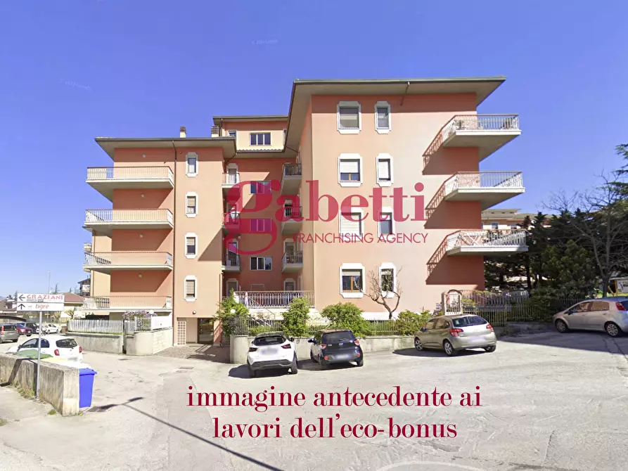 Immagine 1 di Appartamento in vendita  in Via Caduti di via Fani a L'aquila