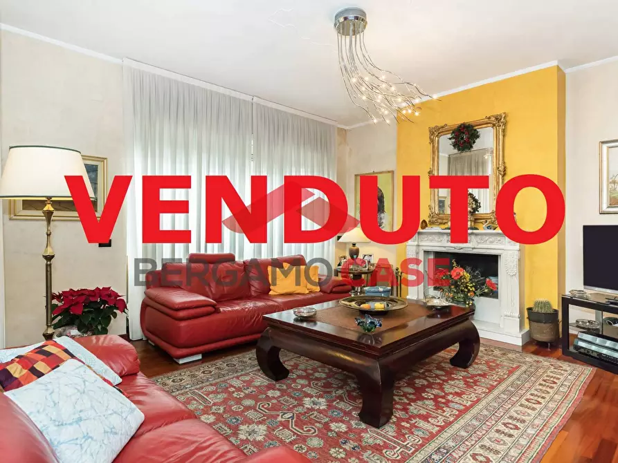 Immagine 1 di Appartamento in vendita  in Via Lapacano a Bergamo