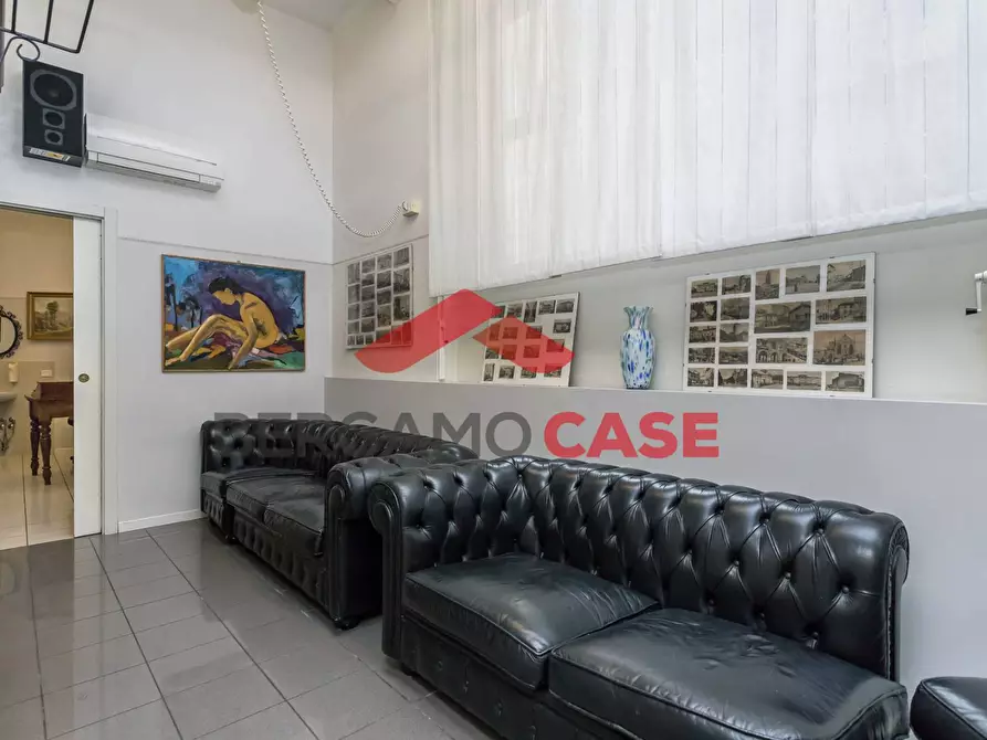 Immagine 2 di Ufficio in vendita  in Via Zambianchi a Bergamo