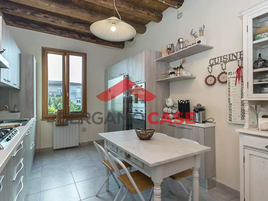 Immagine 3 di Appartamento in vendita  in Via Zanica a Bergamo