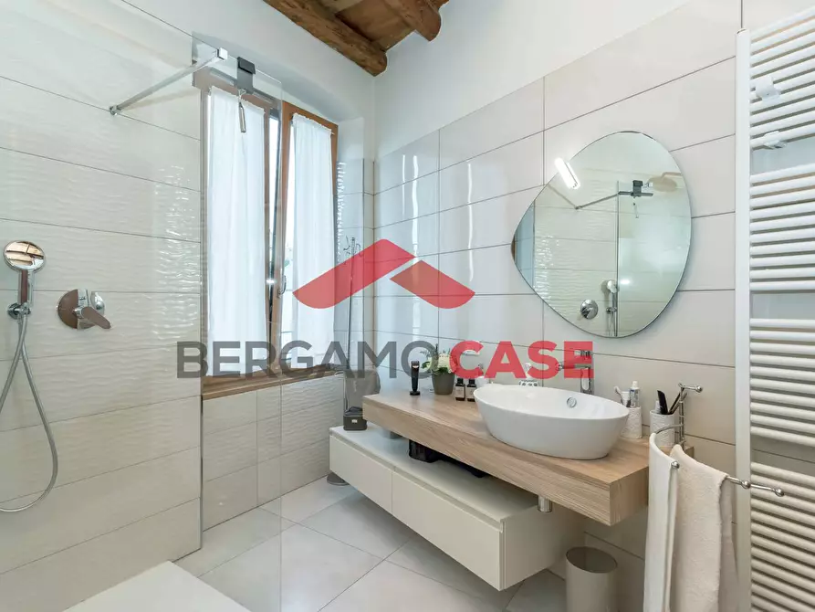 Immagine 10 di Appartamento in vendita  in Via Zanica a Bergamo