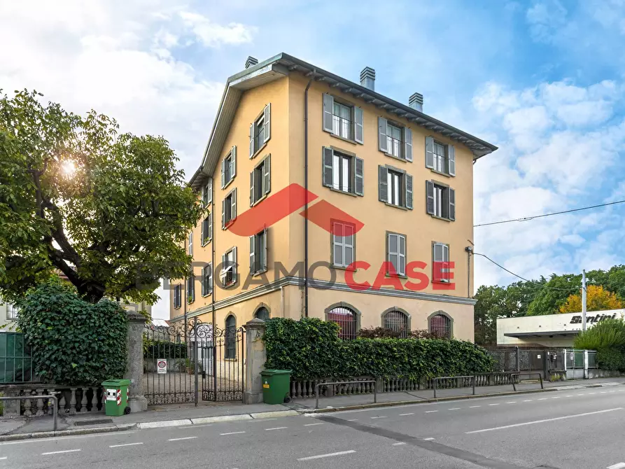 Immagine 14 di Appartamento in vendita  in Via Zanica a Bergamo