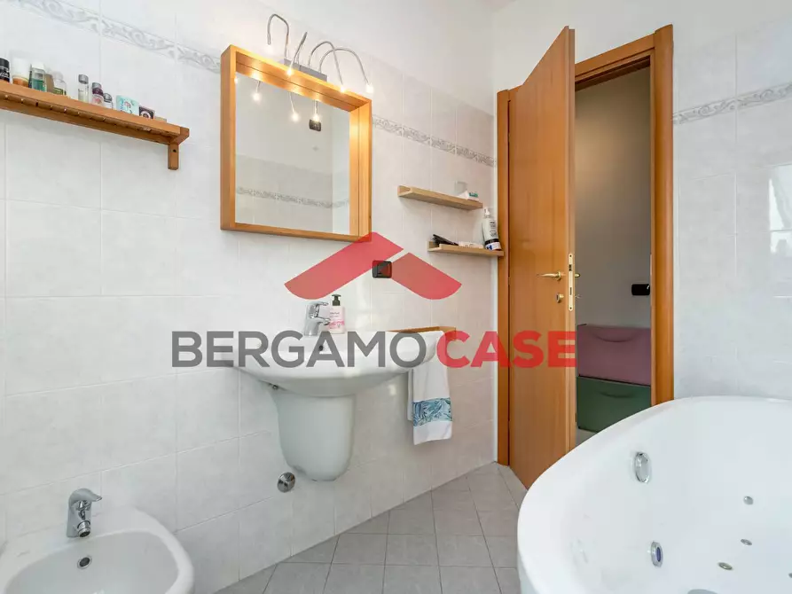 Immagine 6 di Appartamento in vendita  in Via Cavalcanti a Mozzo