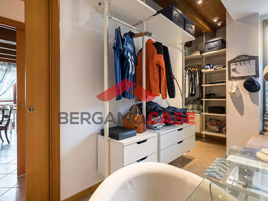 Immagine 11 di Appartamento in vendita  in Via Cavalcanti a Mozzo