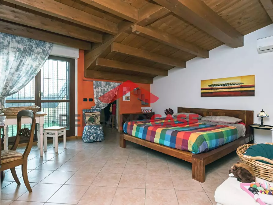 Immagine 10 di Appartamento in vendita  in Via Cavalcanti a Mozzo