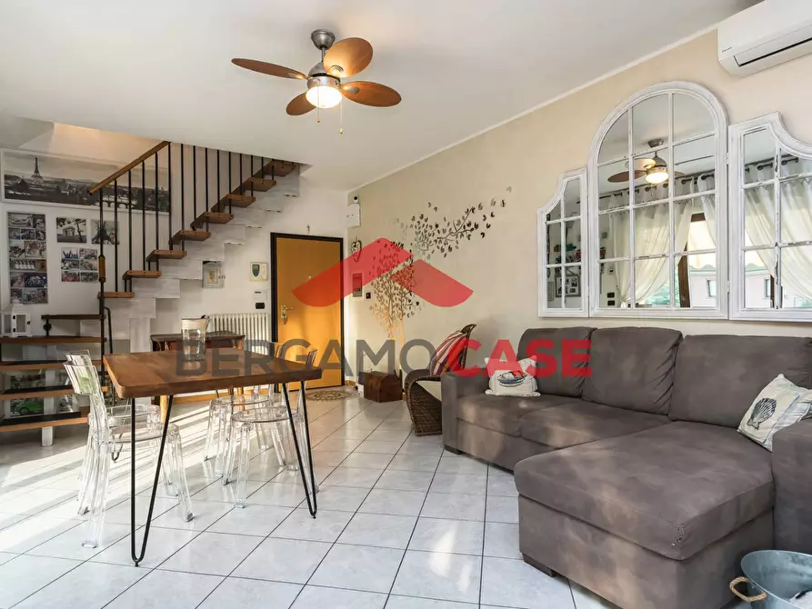 Immagine 3 di Appartamento in vendita  in Via Cavalcanti a Mozzo