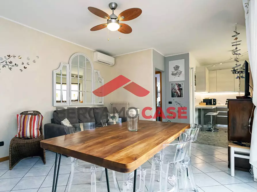 Immagine 2 di Appartamento in vendita  in Via Cavalcanti a Mozzo