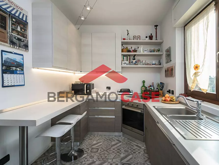 Immagine 4 di Appartamento in vendita  in Via Cavalcanti a Mozzo