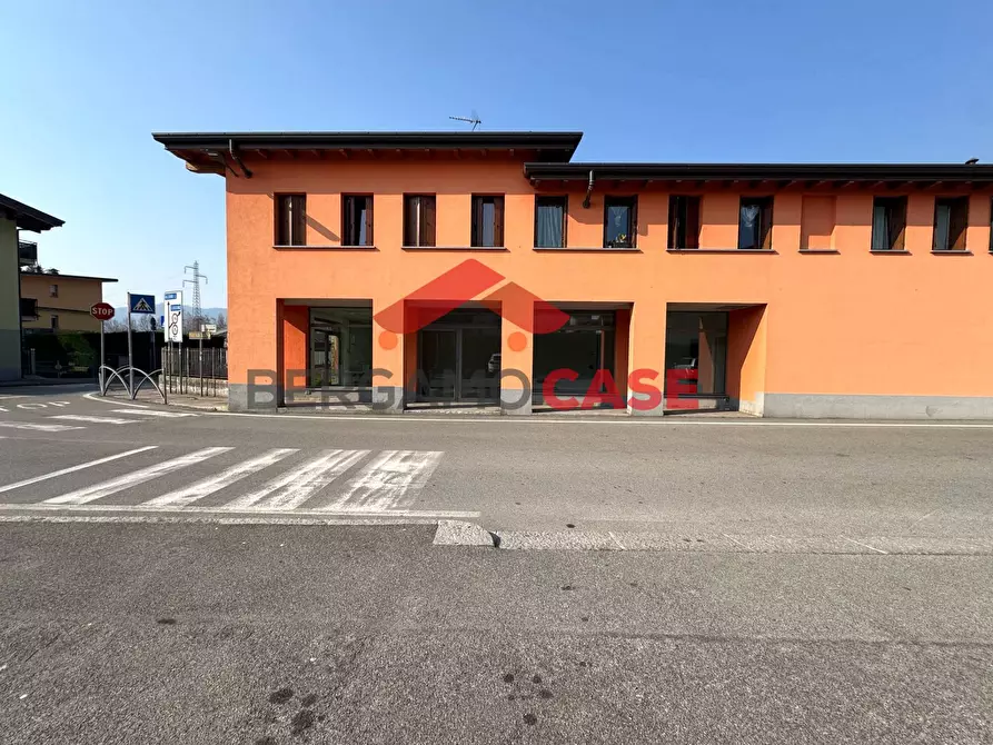 Immagine 12 di Negozio in affitto  in Cavalli a Villa Di Serio