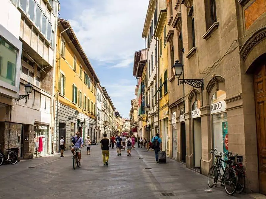 Immagine 3 di Attività commerciale in vendita  a Pisa