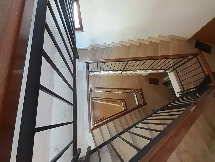 Immagine 9 di Appartamento in vendita  a Pisa