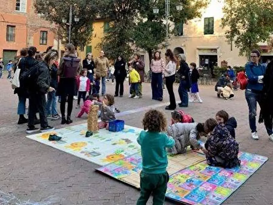 Immagine 13 di Locale commerciale in affitto  a Pisa