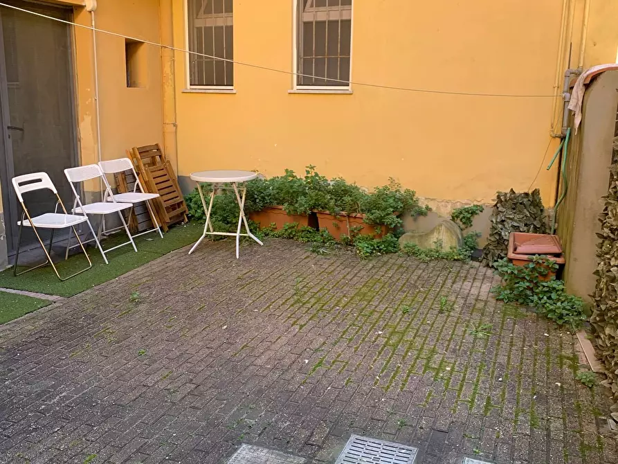 Immagine 16 di Appartamento in vendita  a Pisa