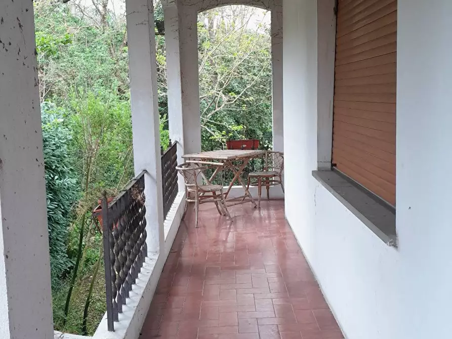 Immagine 4 di Villa in vendita  a San Giuliano Terme