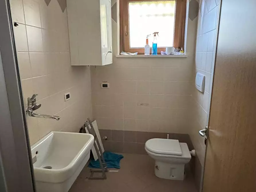 Immagine 11 di Locale commerciale in vendita  in Via F.lli Mucchiut a Sagrado