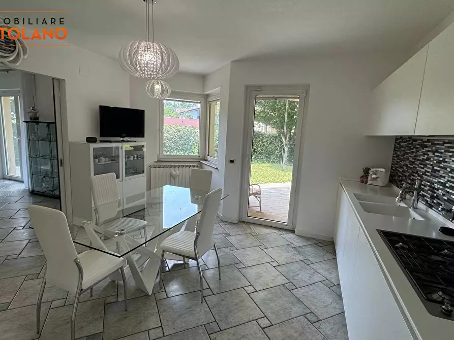 Immagine 4 di Villa in vendita  a Sagrado