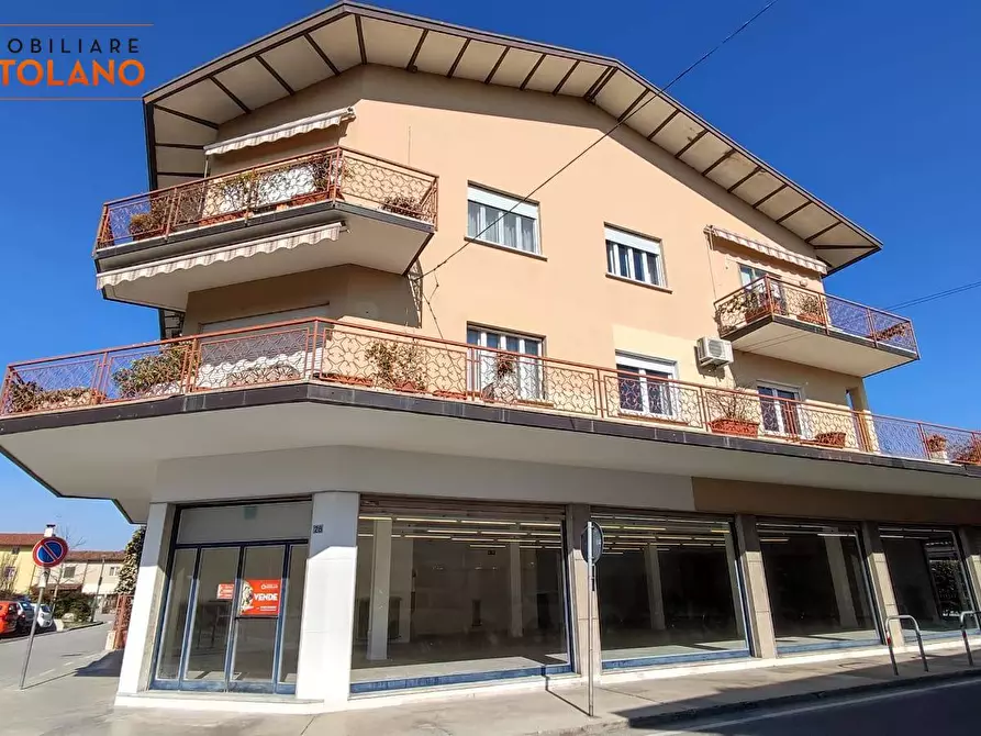 Immagine 1 di Locale commerciale in vendita  in Piazza Venezia a San Canzian D'isonzo