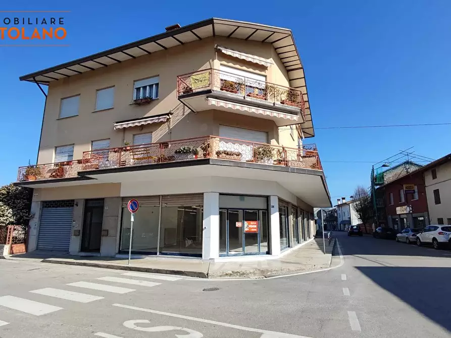 Immagine 11 di Locale commerciale in vendita  in Piazza Venezia a San Canzian D'isonzo