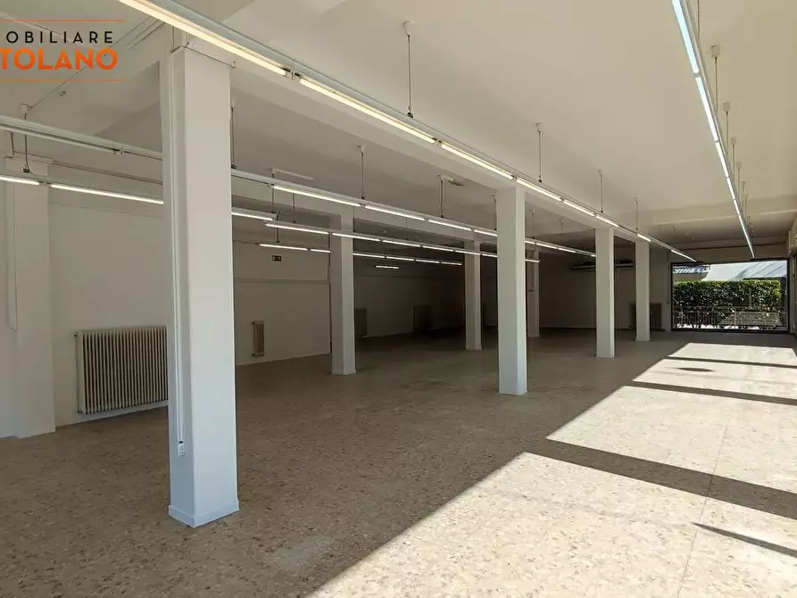 Immagine 22 di Locale commerciale in vendita  in Piazza Venezia a San Canzian D'isonzo