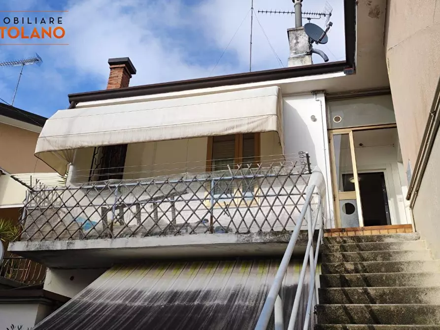 Immagine 3 di Appartamento in vendita  in via Leopardi a Monfalcone