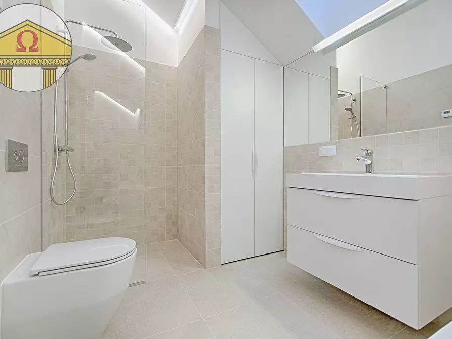 Immagine 4 di Appartamento in vendita  a Treviso