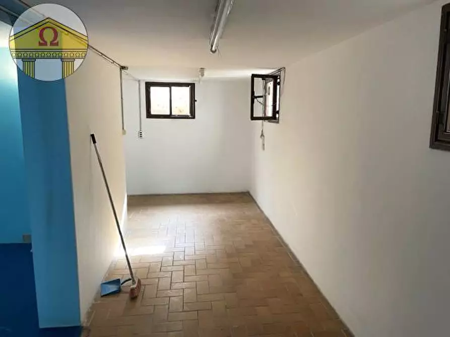 Immagine 10 di Negozio in vendita  a Maserada Sul Piave