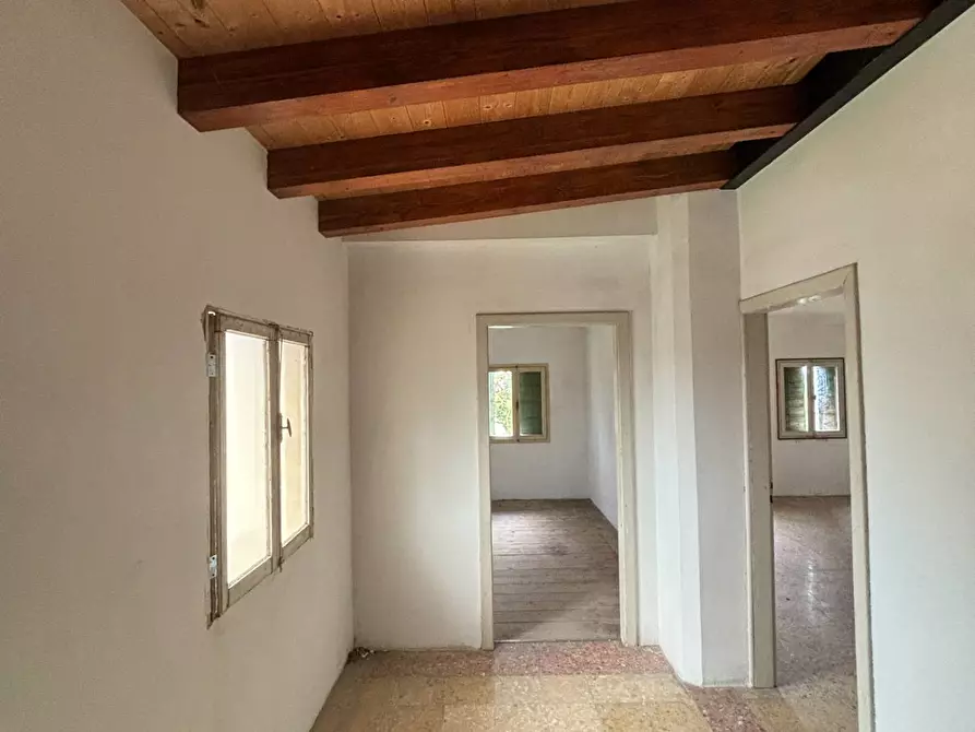 Immagine 1 di Villa in vendita  a San Biagio Di Callalta