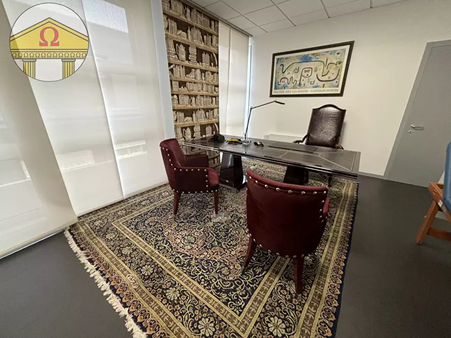 Immagine 11 di Ufficio in affitto  a Villorba